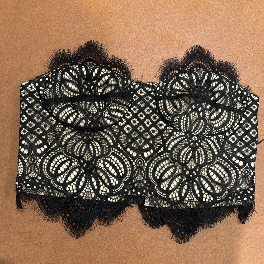Lace tube crop top by Superdown size M - Picture 3 of 6